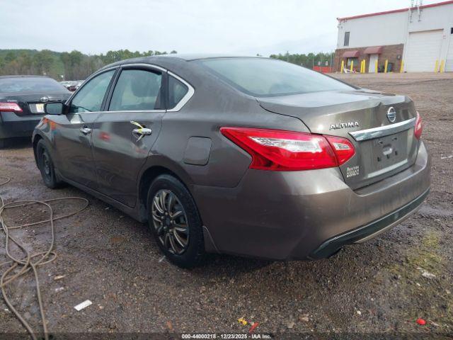 Nissan Altima 2.5 S Image 6