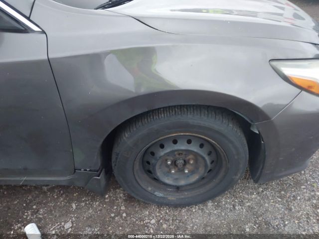 Nissan Altima 2.5 S Image 8