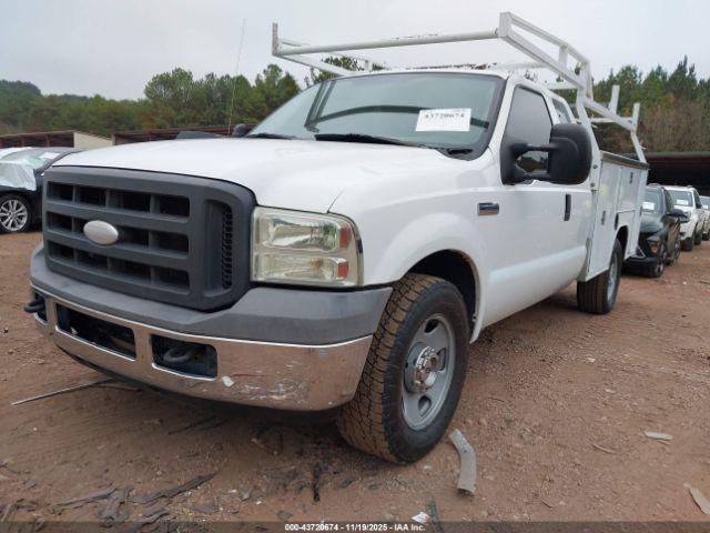 Ford F-350 Image 3