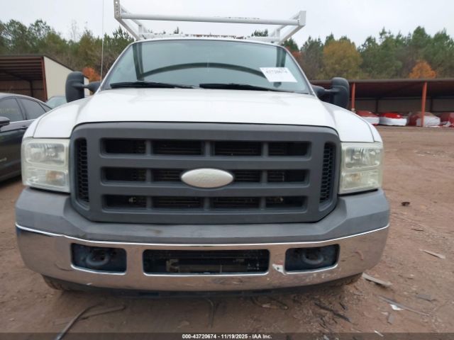 Ford F-350 Image 12