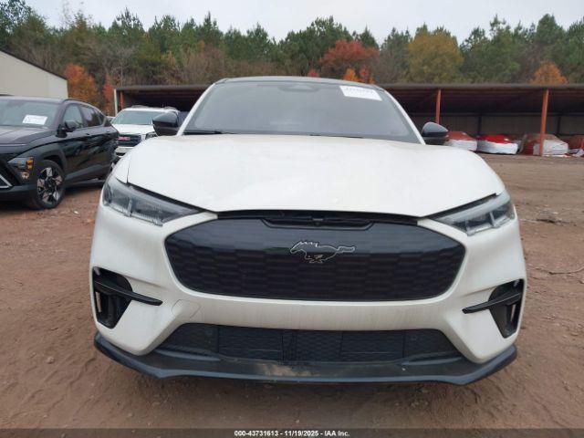 Ford Mustang Gt Image 2