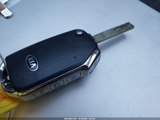 Kia Soul S Image 10