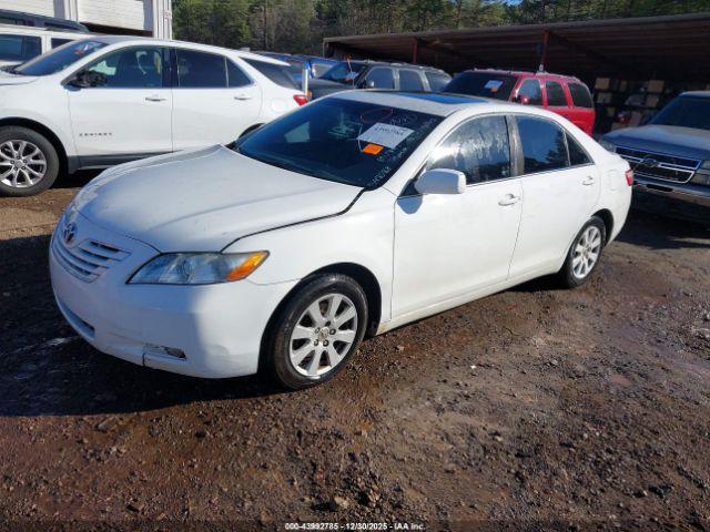 Toyota Camry Xle V6 Image 4