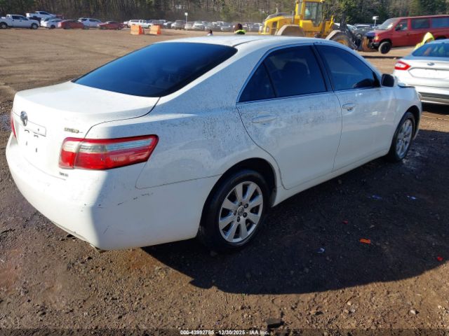Toyota Camry Xle V6 Image 10