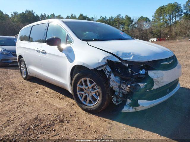  Salvage Chrysler Voyager