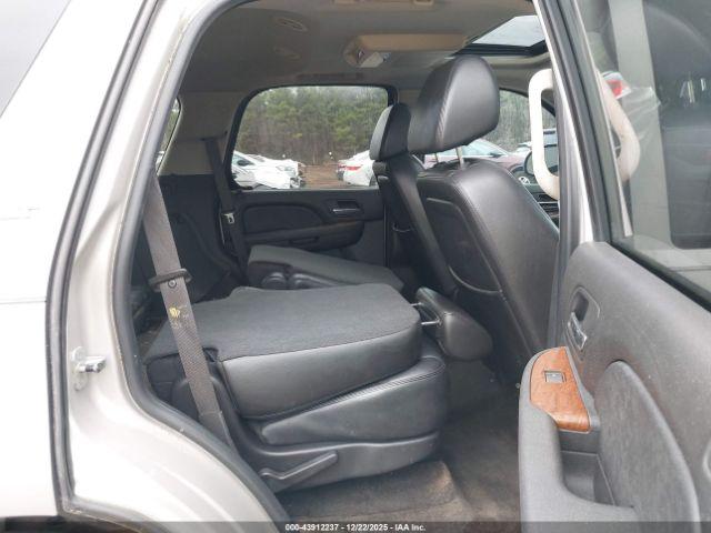 GMC Yukon Slt Image 11