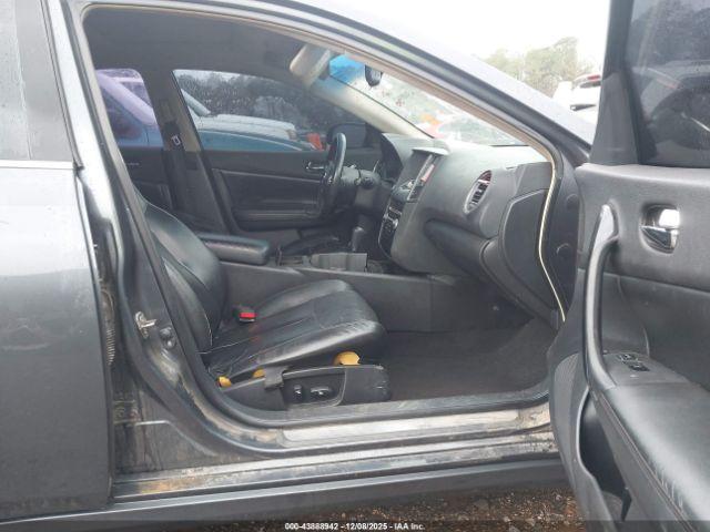 Nissan Maxima 3.5 S Image 3