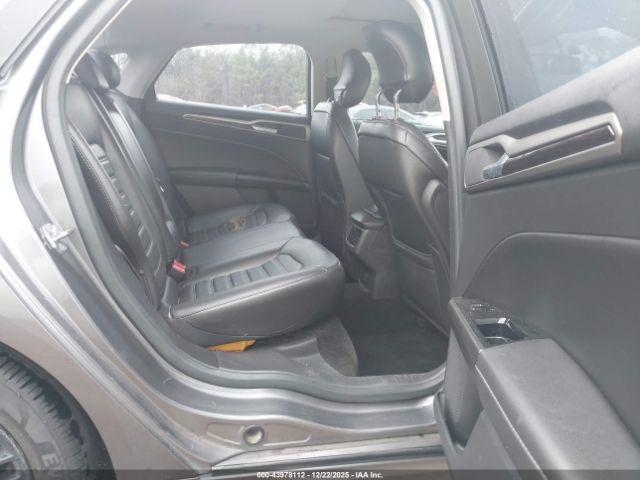 Ford Fusion Se Image 8