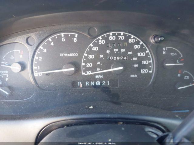 Ford Explorer Xls Image 3