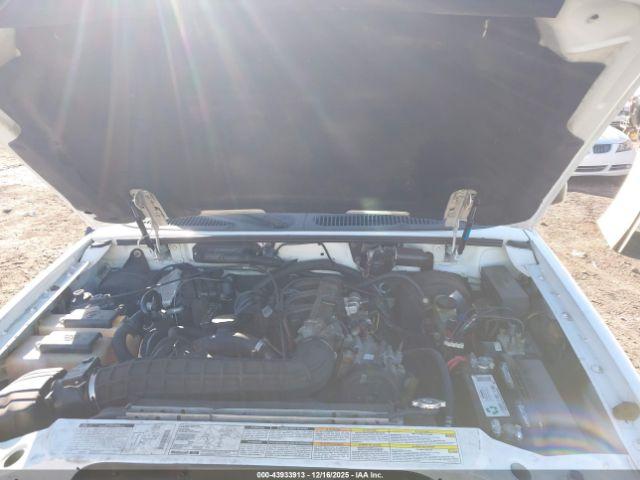 Ford Explorer Xls Image 4