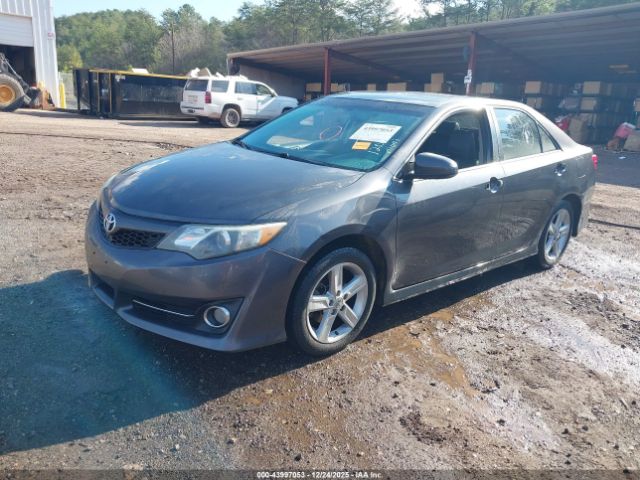 Toyota Camry Se Image 2