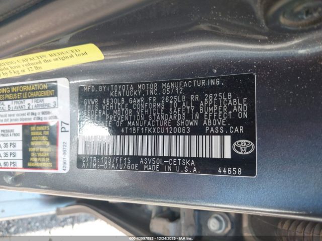 Toyota Camry Se Image 9