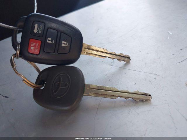 Toyota Camry Se Image 7