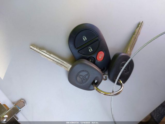 Toyota Avalon Xls Image 10