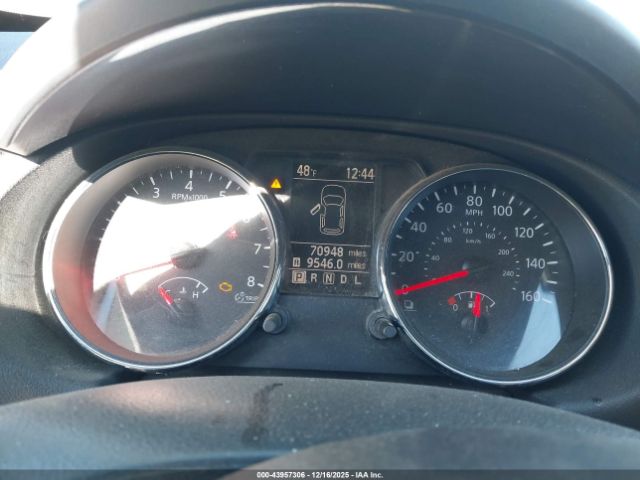 Nissan Rogue Image 3