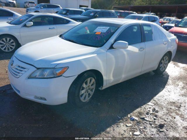 Toyota Camry Xle V6 Image 2