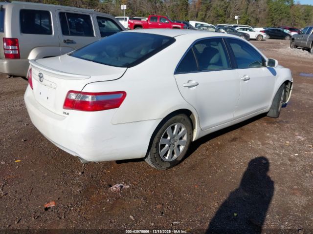 Toyota Camry Xle V6 Image 6
