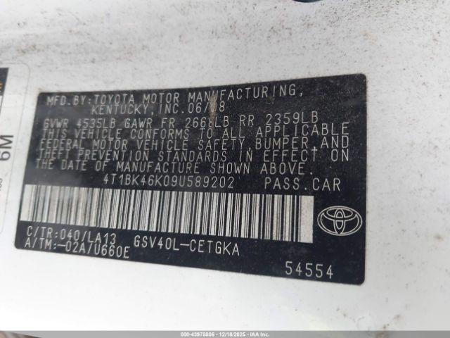 Toyota Camry Xle V6 Image 10