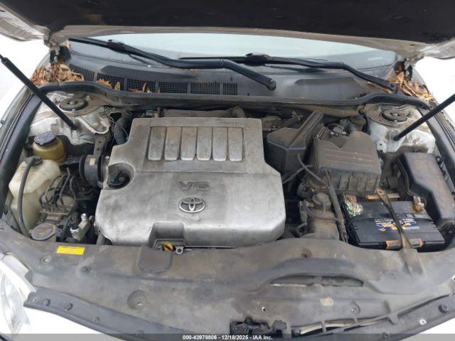 Toyota Camry Xle V6 Image 4