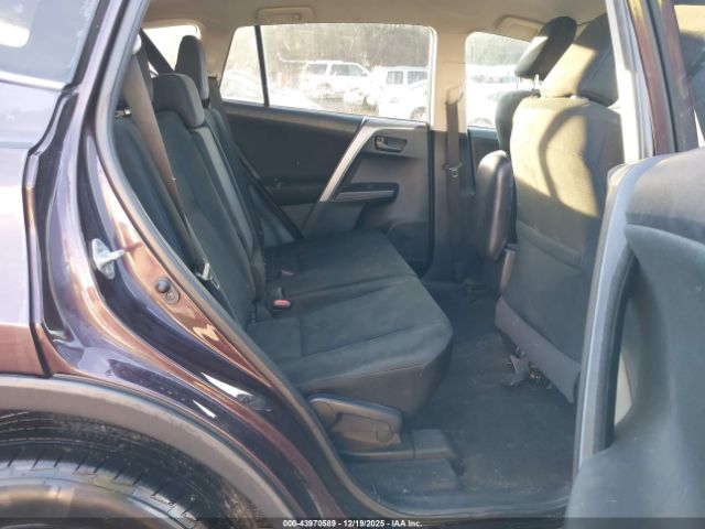 Toyota RAV4 Le Image 11