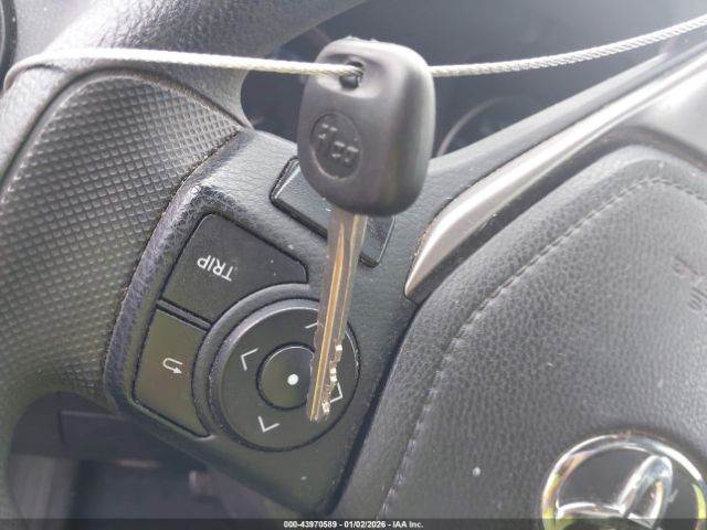 Toyota RAV4 Le Image 3