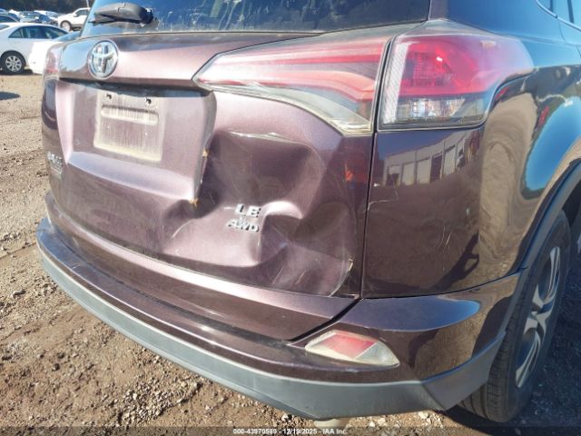 Toyota RAV4 Le Image 6