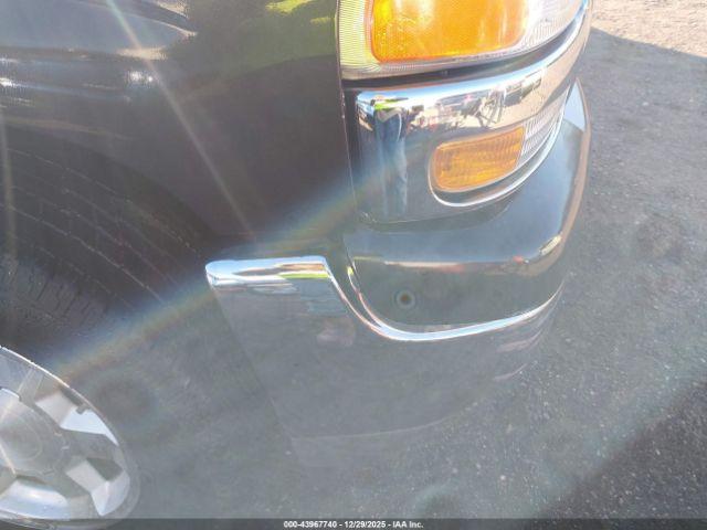 GMC Yukon Slt Image 11