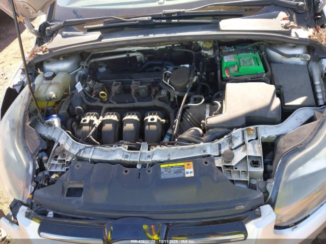 Ford Focus Titanium Image 13