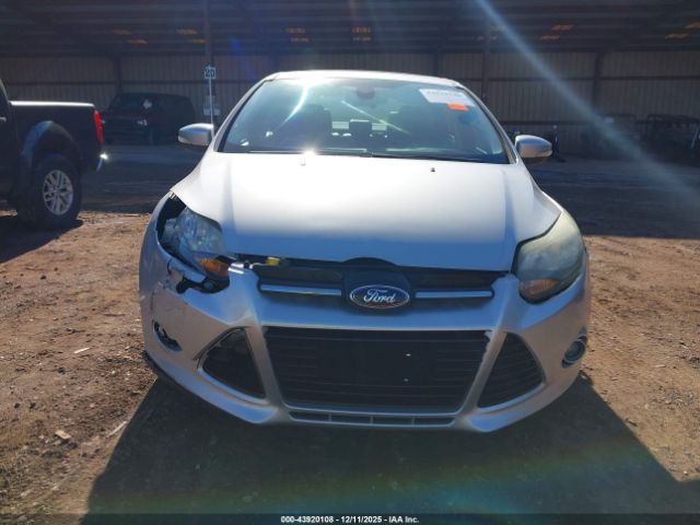 Ford Focus Titanium Image 11