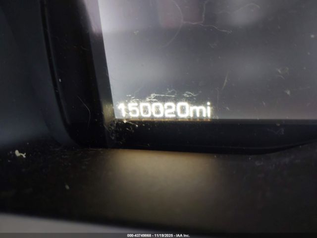 Cadillac Escalade Premium Image 11