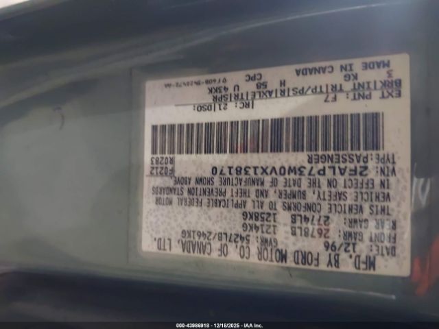 Ford Crown Victoria Image 4