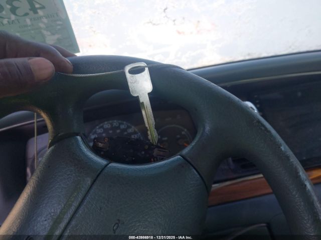 Ford Crown Victoria Image 9