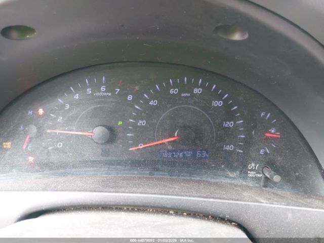 Toyota Camry Le Image 5