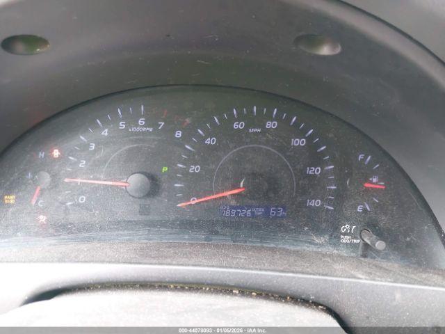 Toyota Camry Le Image 5