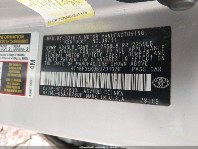 Toyota Camry Le Image 7