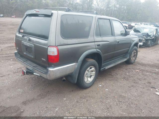 Toyota 4Runner Sr5 V6 Image 8