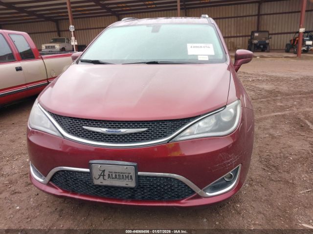 Chrysler Pacifica Touring L Image 10