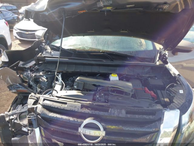 Nissan Pathfinder Platinum Fwd Image 8