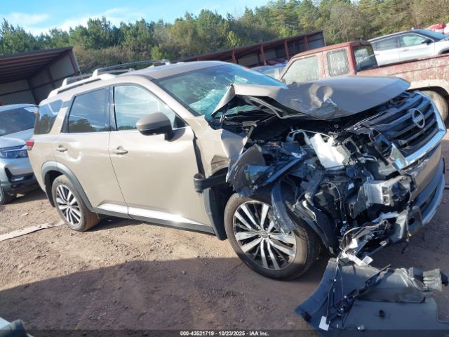 Nissan Pathfinder Platinum Fwd Image 16