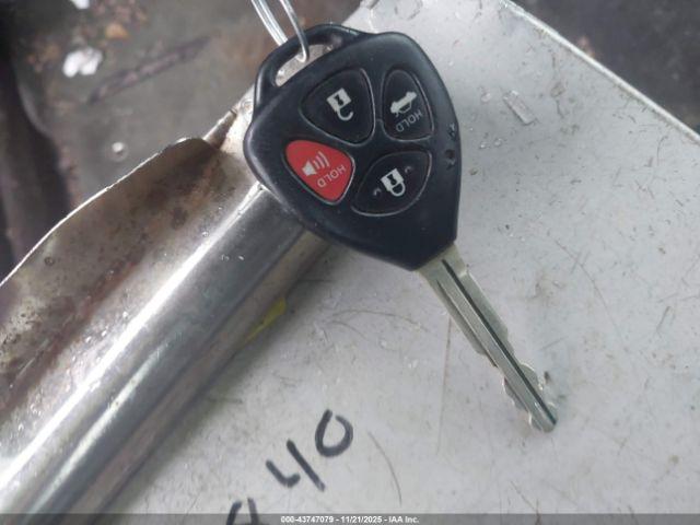 Toyota Camry Se Image 11