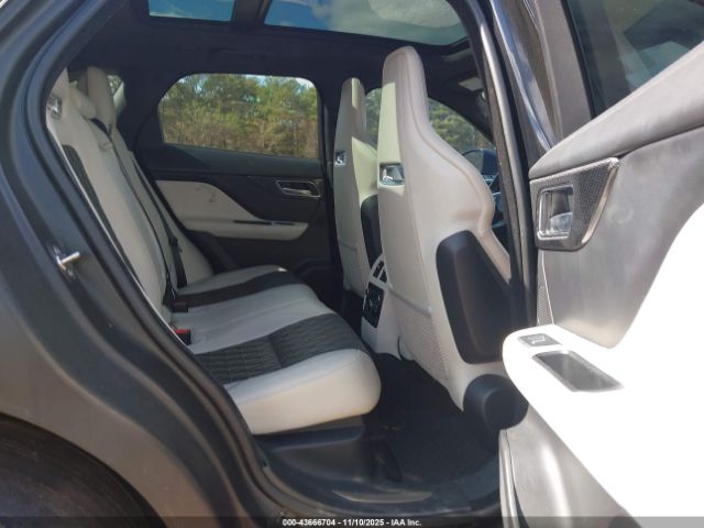 Jaguar F-PACE Svr P550 Awd Automatic Image 2