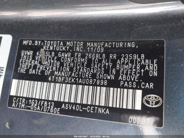 Toyota Camry Le Image 9