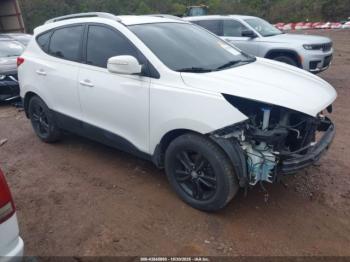  Salvage Hyundai TUCSON