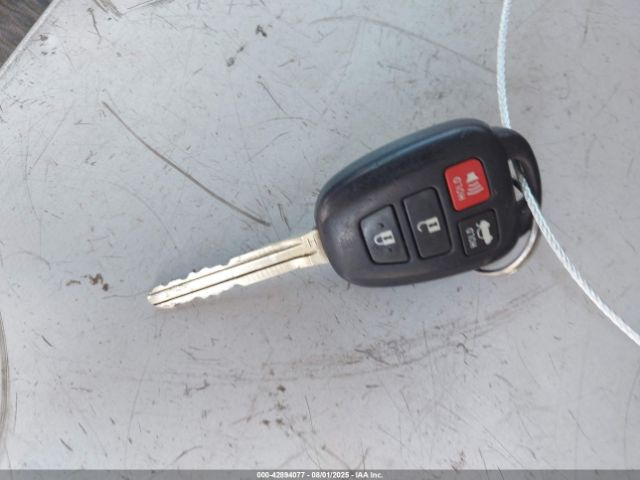 Toyota Corolla Le Image 8