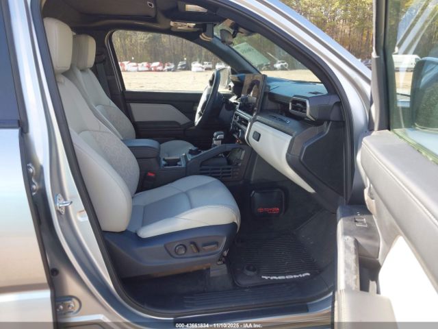 Toyota Tacoma Limited Image 3