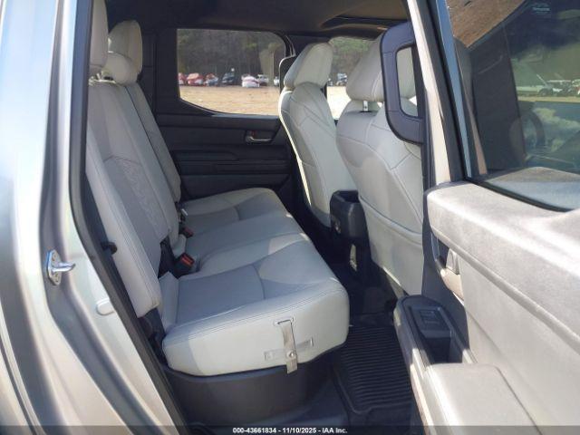 Toyota Tacoma Limited Image 6