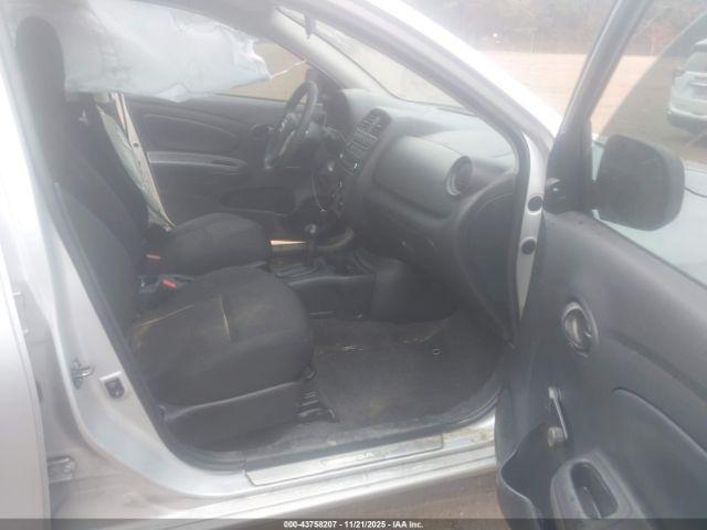 Nissan Versa 1.6 S+ Image 3