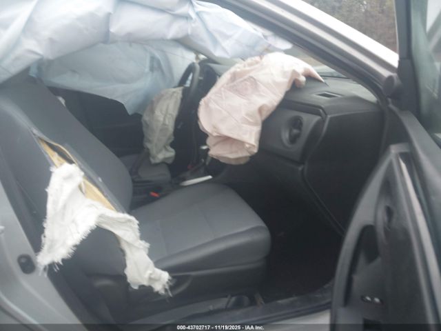 Toyota Corolla L Image 12