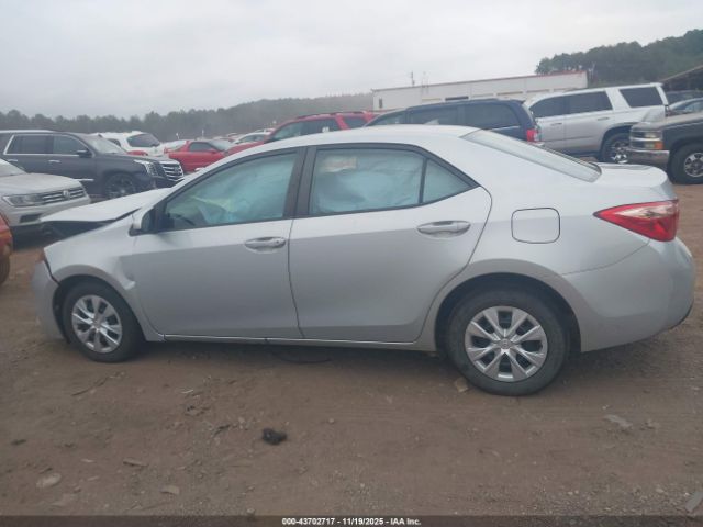 Toyota Corolla L Image 11