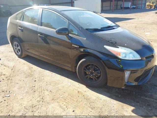  Salvage Toyota Prius